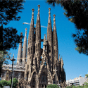 Taxi Barcelona en la Sagrada Familia de Gaudi
